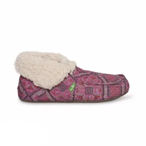 Sanuk Slumbrrr Cross Stitch Hot Pink Shoes